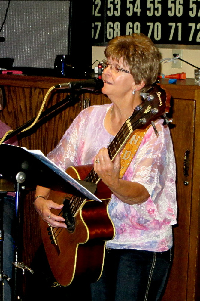 Northeast Nebraska Musician Sandy Miller from The Broken Spoke Band